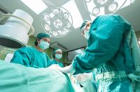 Danni da chirurgia plastica? Risponde il chirurgo scelto dal paziente, non la clinica