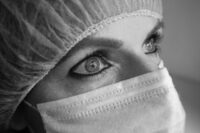 Interventi dermatologici con finalità terapeutica e danni da omessa informazione al paziente