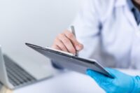 A volte ritornano (anche in Cassazione): la responsabilità dell’équipe per erronea somministrazione di farmaci